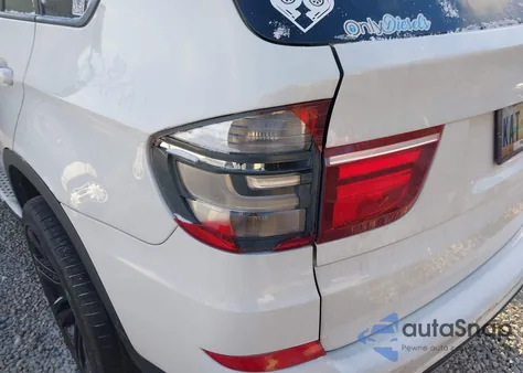 2012 BMW X5 xDrive35D z USA, uszkodzony, nr VIN 5UXZW0C56CL673146